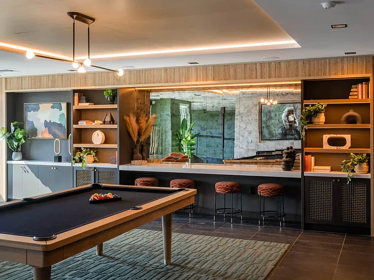 Resident Lounge with Billiards