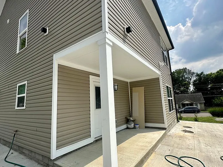 522 Addison Ave — Photo 37