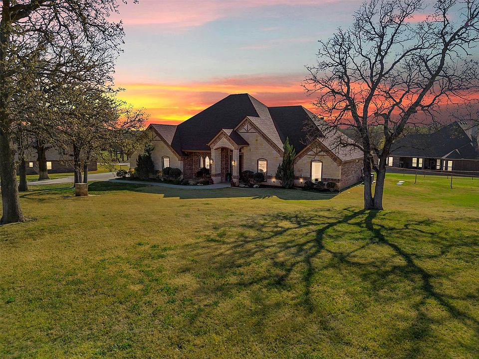 1st image of 100 Ellis Pond Ct