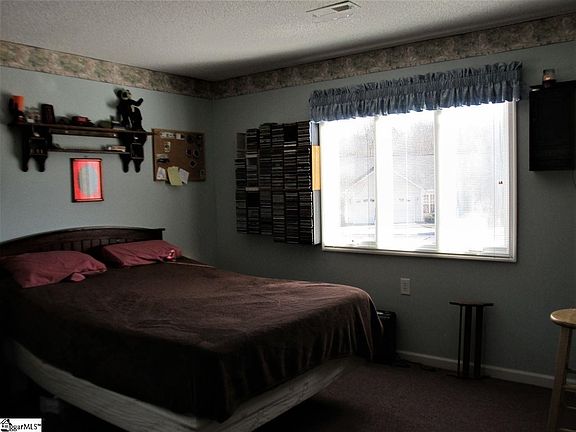 4th image of 410 Milstead Way