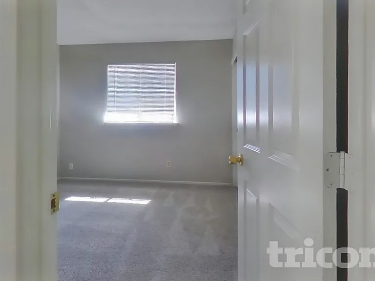 6644 Hometown Way — Photo 18