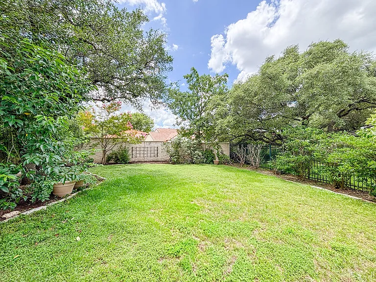 31 Lost Meadow Trl — Photo 34