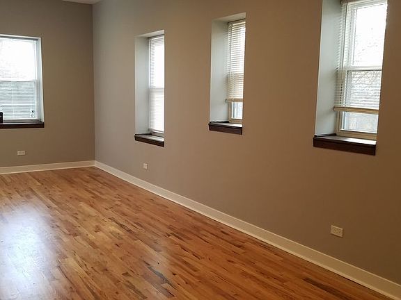 4th image of 1929 W Montrose Ave Unit 2S