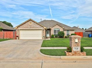705 N Cherokee Way, Mustang, OK 73064