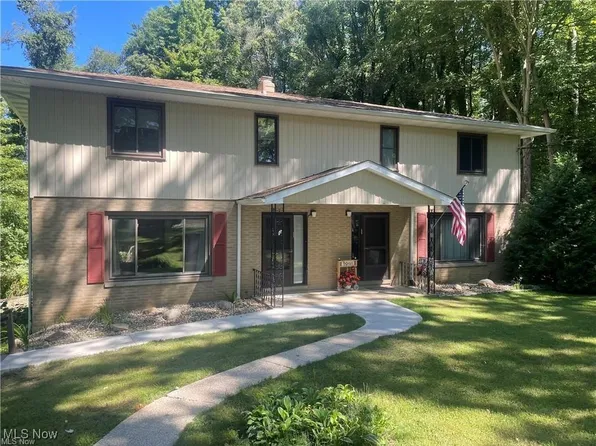 4435 Ridgedale Dr, Akron, OH 44319