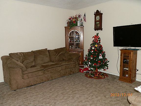 3rd image of 602 NW Avenue I