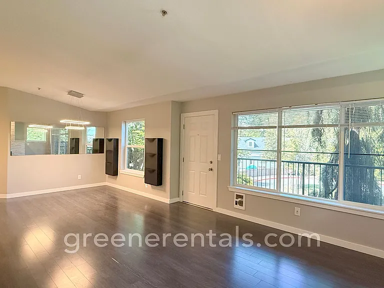 2210 Tolmie Ave #C-1 — Photo 8