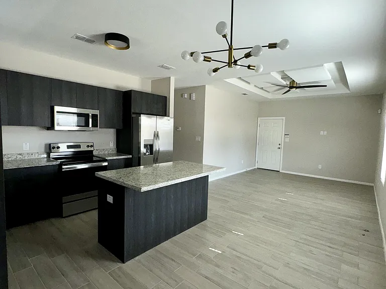 5701 Swallow Ave #3 — Photo 11