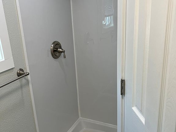 5th image of 10218 Utahna Rd