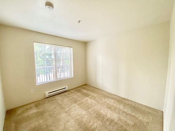 4th image of 202 118th Ave SE APT B16