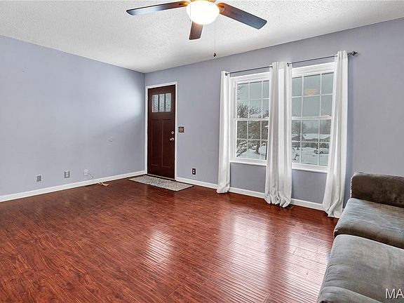 5th image of 2230 Columbus Cir