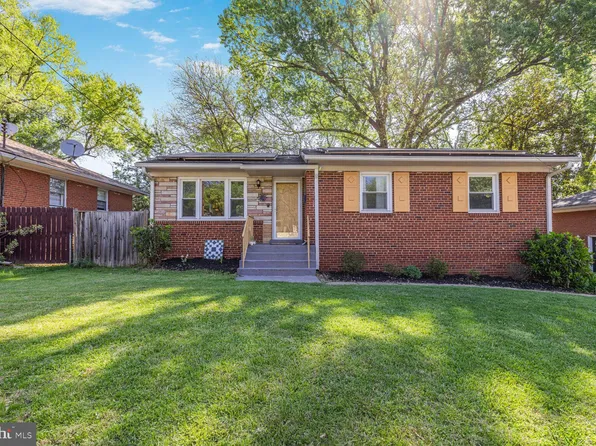 13413 Parkland Dr, Rockville, MD 20853