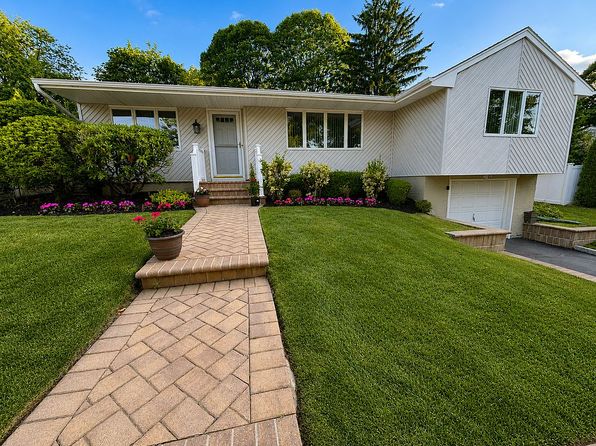 5 Boxwood Dr