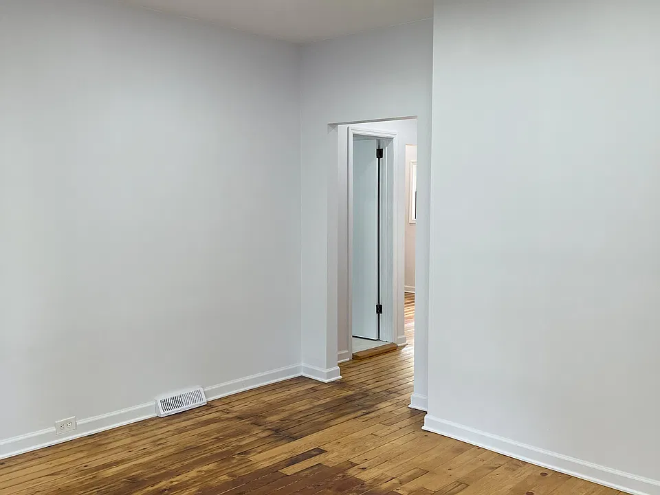 1 Oak St
