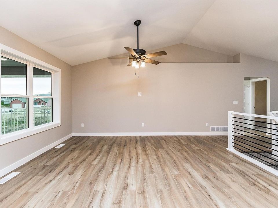 428 Council St, Anamosa, IA 52205 MLS 2300546 Zillow