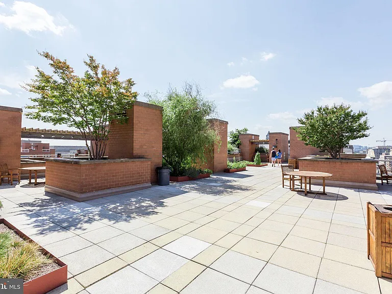 616 E St NW #708 — Photo 23