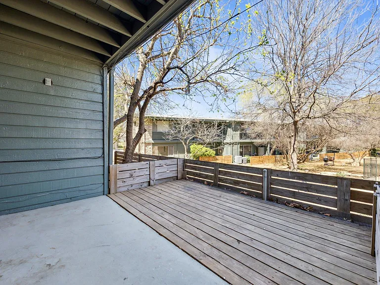 1304 Mariposa Dr #104 — Photo 18