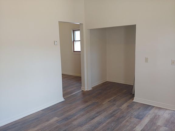 4th image of 1126 N State St #1