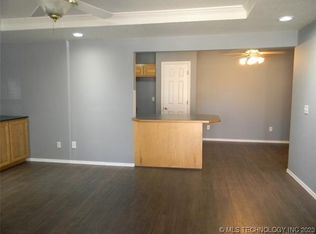 1134 E Watchorn Ave, Sapulpa, OK 74066