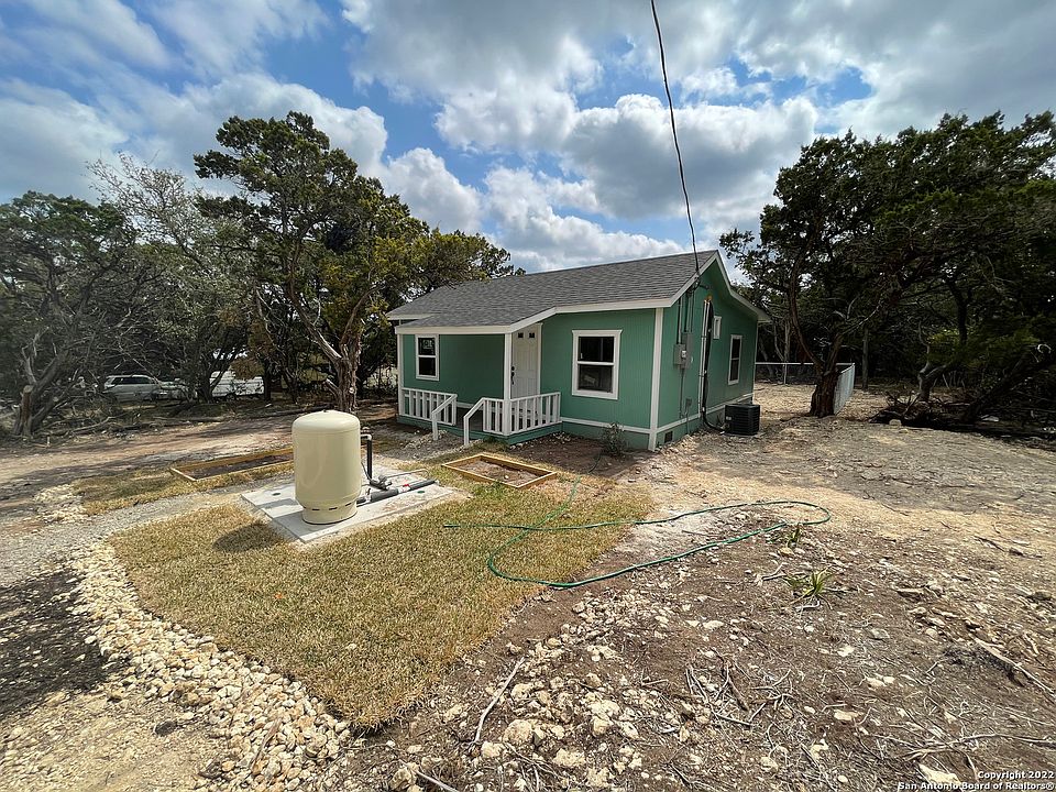 1st image of 502 18th St E