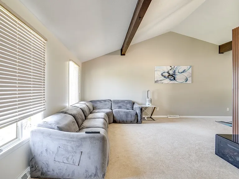 7708 Delaware Dr — Photo 9
