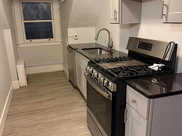 6 Granger Pl #5 — Photo 12