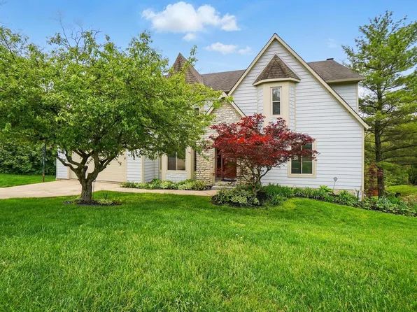 9127 Red Cedar Dr, West Chester, OH 45069