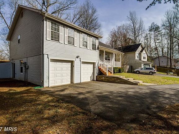 2nd image of 8 Darbywood Ct