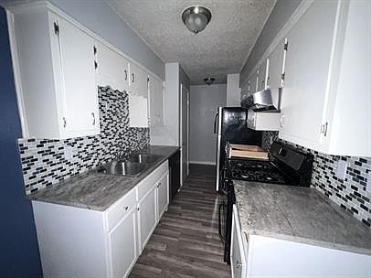3rd image of 5011 Copperbend Blvd #B