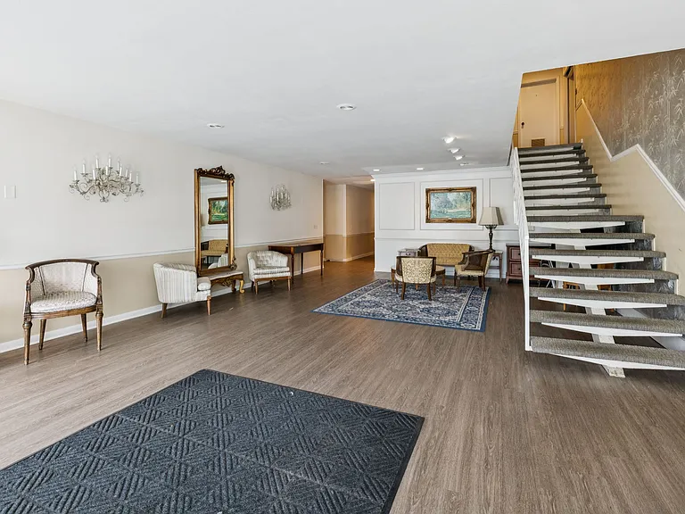 1302 Dr Martin Luther King Jr Blvd #32 — Photo 26