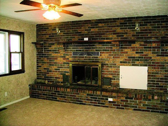 Living room & fireplace