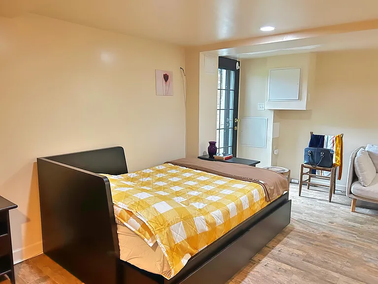 1372 Rittenhouse St NW #B — Photo 3
