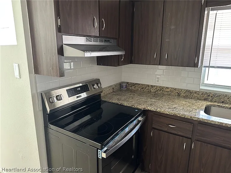 1834 Koy Dr — Photo 7
