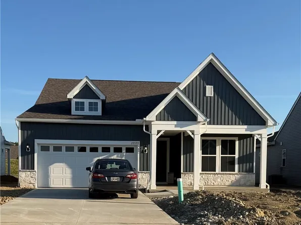 23533 Valley Ct, Columbia Station, OH 44028