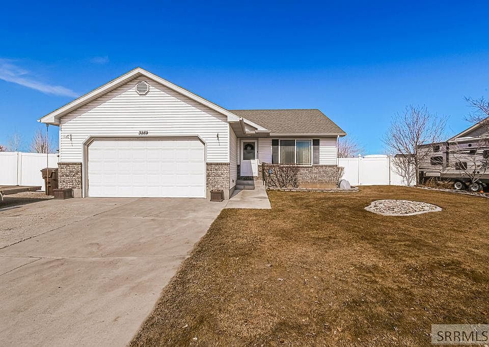 1st image of 3289 E Sandy Dr
