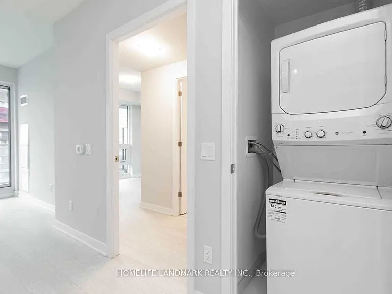 2221 Yonge St #2510 — Photo 19
