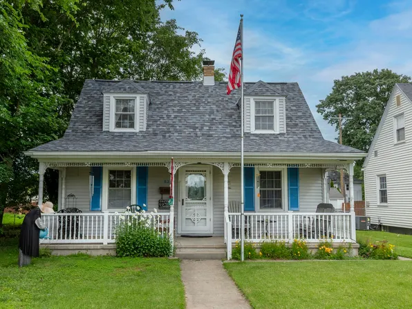 825 Donmoyer Ave, South Bend, IN 46614