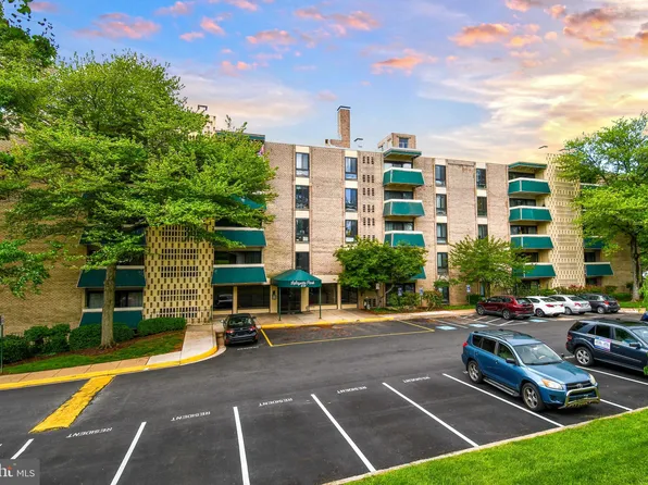 6137 Leesburg Pike APT 101, Falls Church, VA 22041