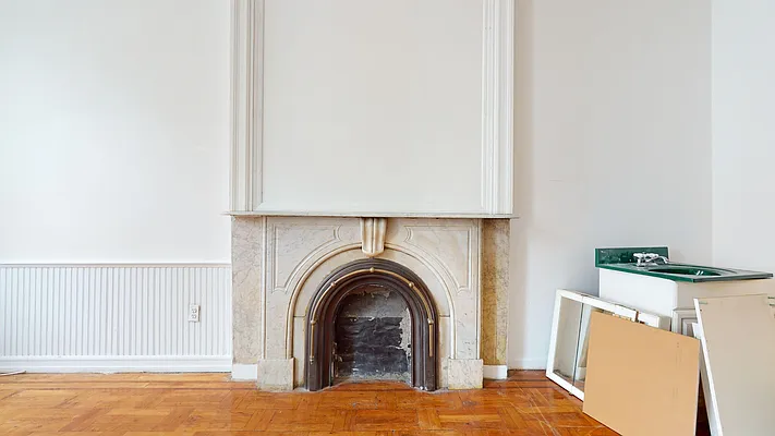 Rented by Bond New York | media 22