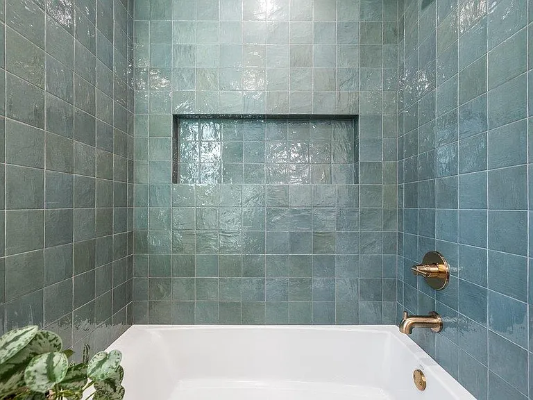 8202 Cache Dr — Photo 23