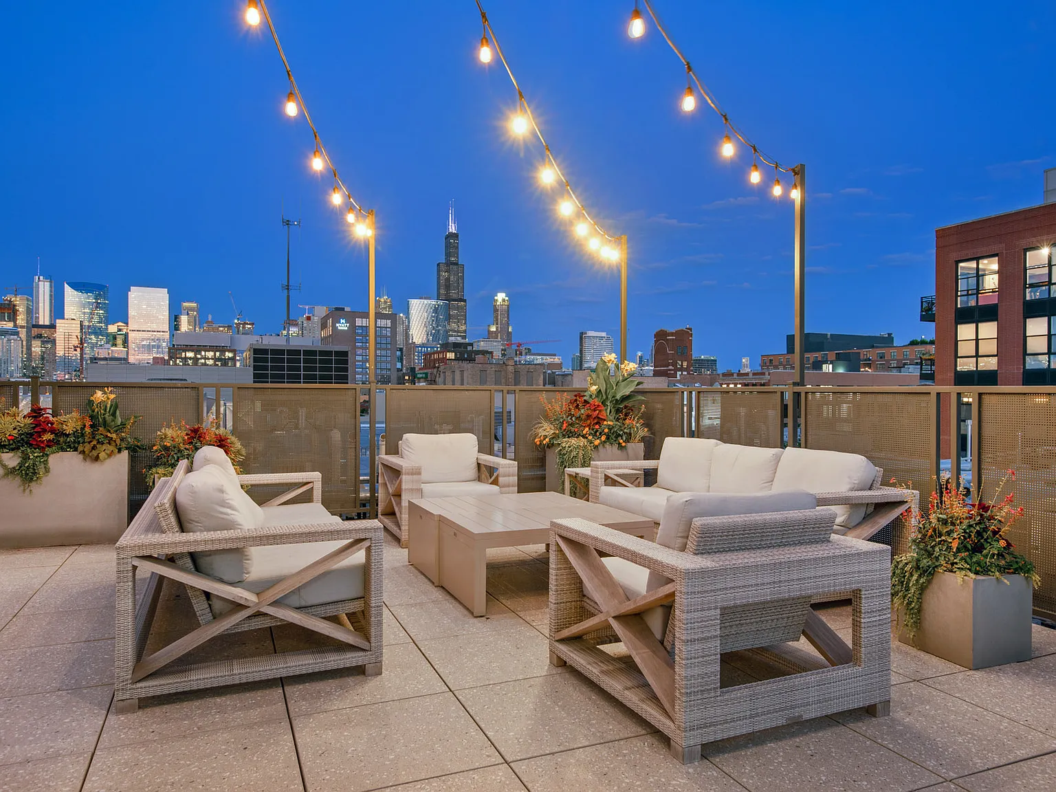 13thirteen Randolph Street Lofts — Photo 1