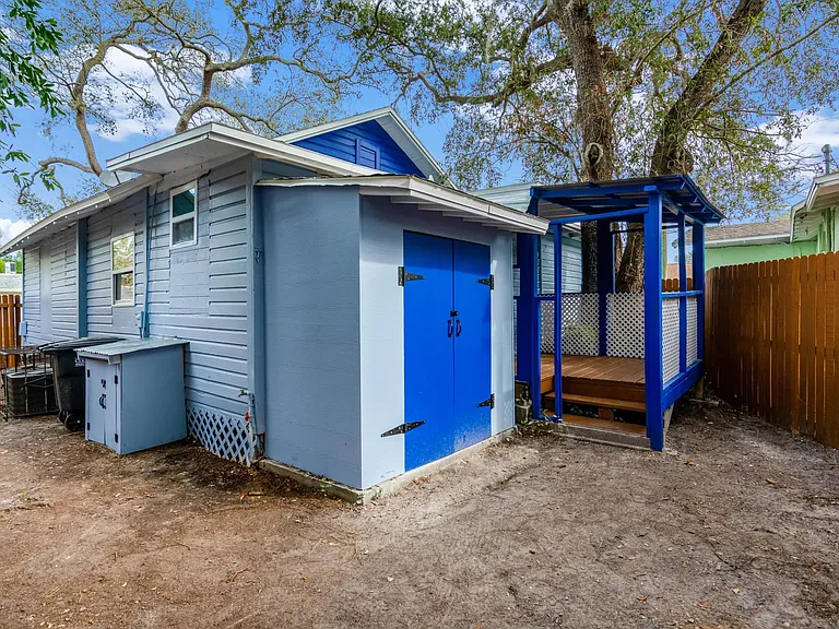 547 Wildwood Way #B — Photo 22