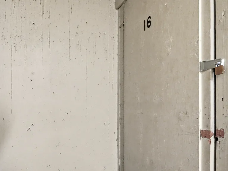 87 W 300 N — Photo 12