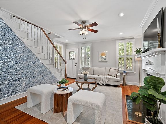 5th image of 816 Thorn St