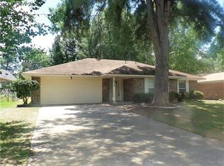 8518 Hollow Bluff Dr, Haughton, LA 71037