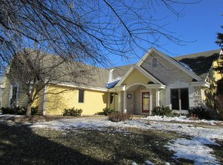 5981 Eagle Point Rd, Hartford, WI 53027