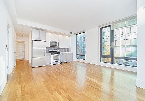 4th image of 531 Myrtle Ave APT 5C