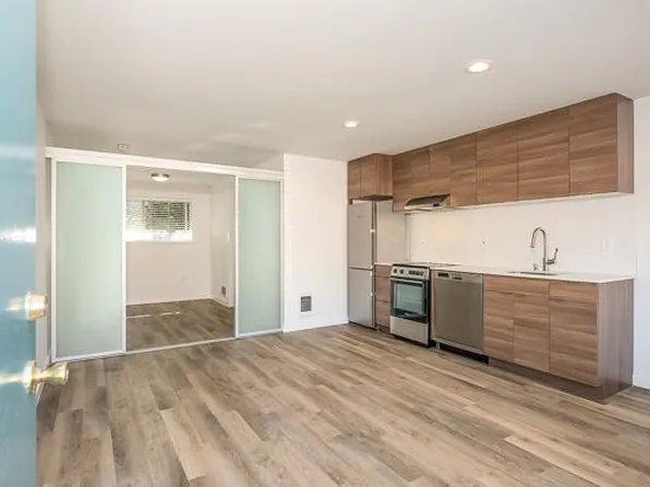 1211-1219 NE 56th St #1211, Seattle, WA 98105