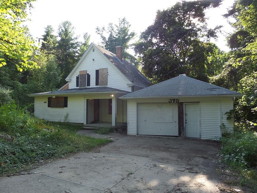 395 Mill St, Worcester, MA 01602 Zillow