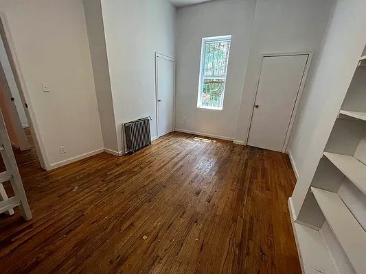 Rented by Delmark Realty LLC | media 49